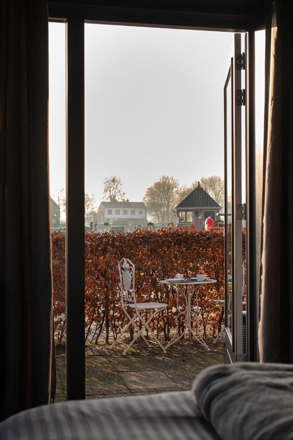 Bed and Breakfast Yep! Slapen Bij De Sluis Blokzijl Exterior foto